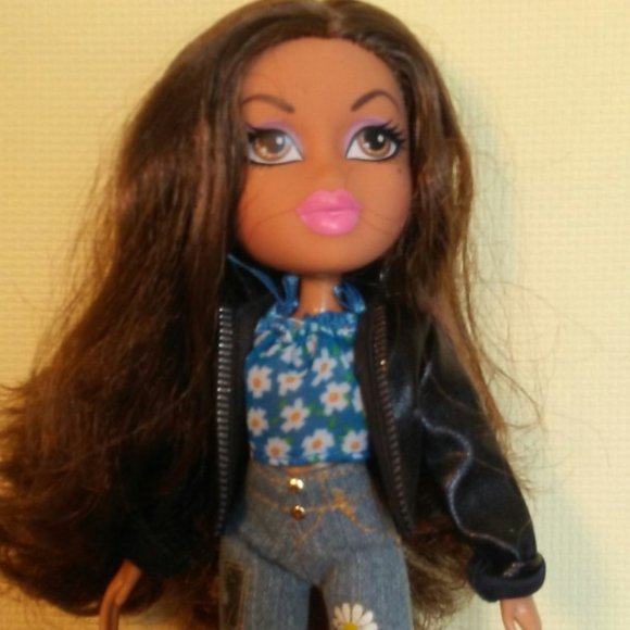 Bratz Yasmin doll - Picture 2 of 3